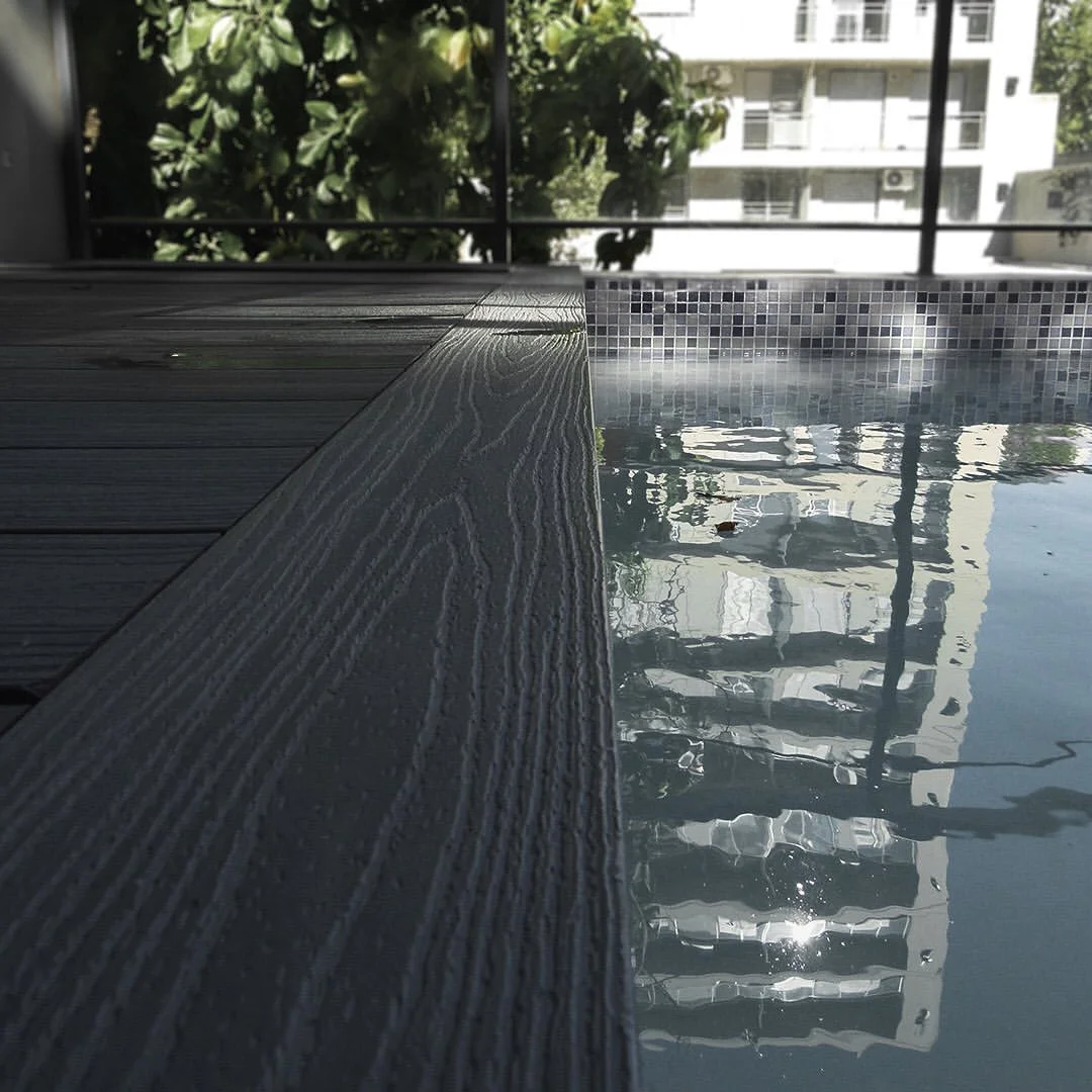 Deck & Piscina Vanguardia